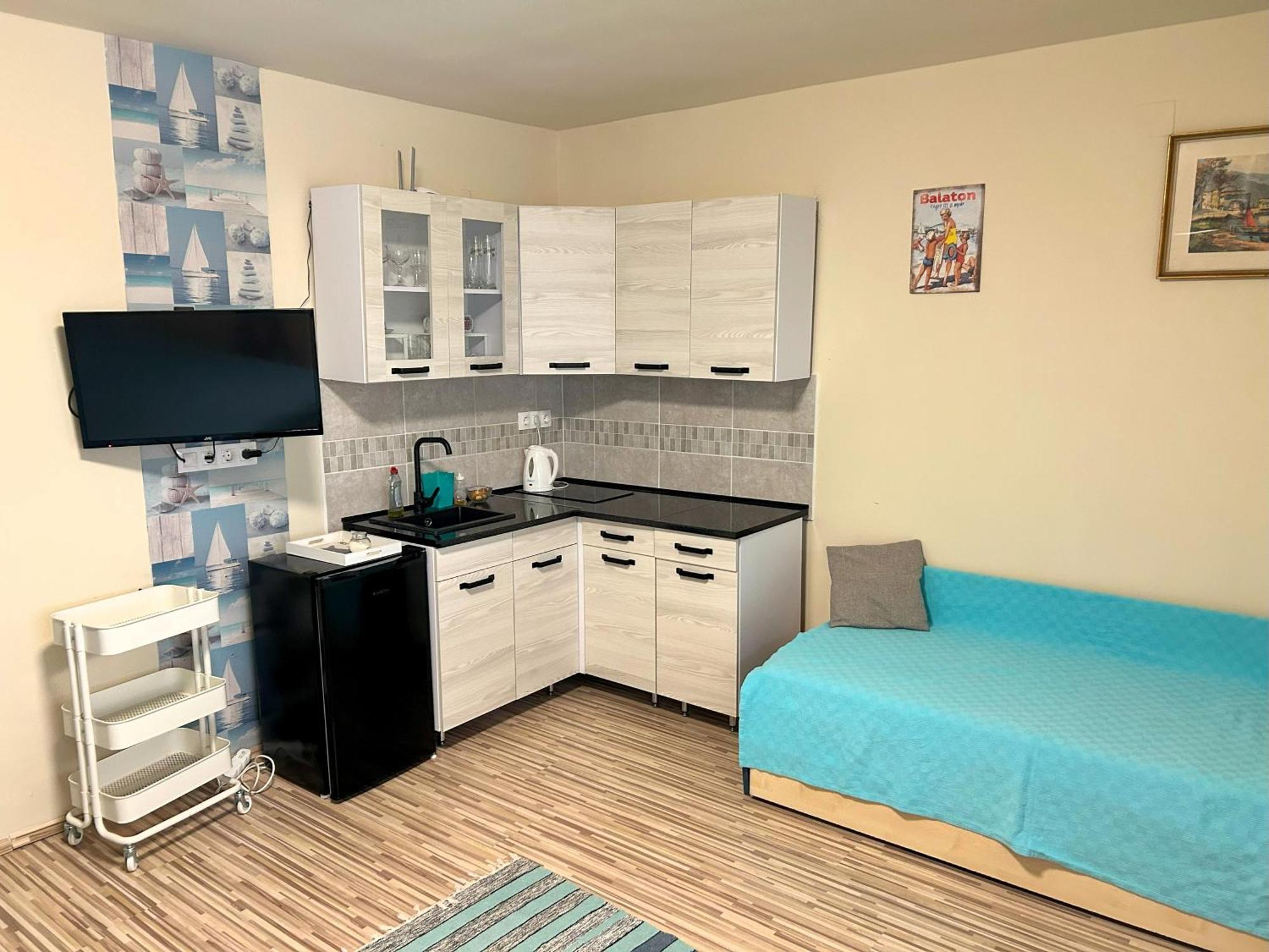 Nosztalgia Balaton Apartmanhaz
